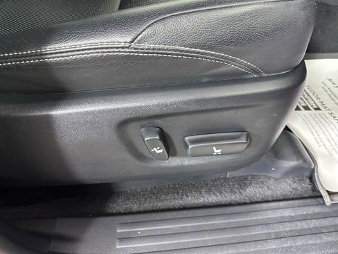 Used 2024 Toyota 4Runner Limited image 11