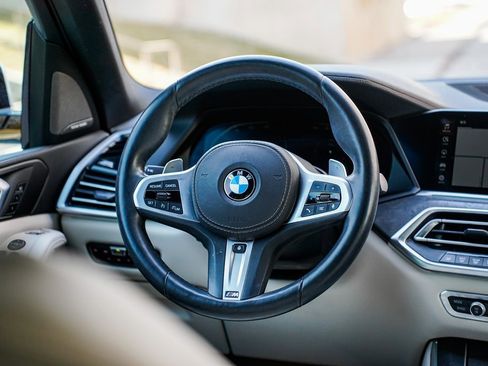 Used 2021 BMW X5 xDrive40i w/ M Sport Package image 13