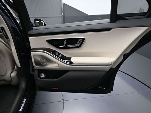 Used 2022 Mercedes-Benz S 500 4MATIC image 26