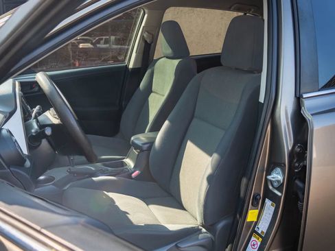 Used 2014 Toyota RAV4 LE FWD image 14