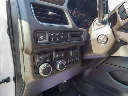 Used 2021 Chevrolet Tahoe Z71 w/ Z71 Signature Package AWD/4WD image 21