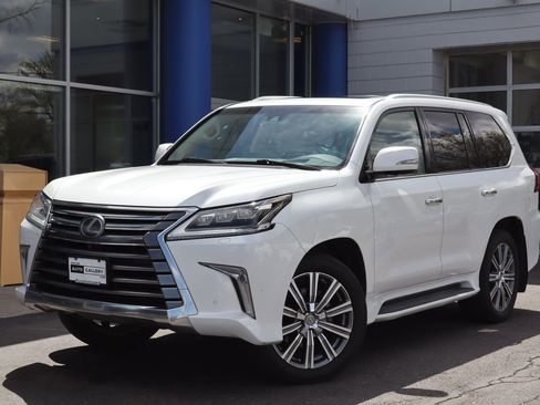 Used 2016 Lexus LX 570 4WD image 1