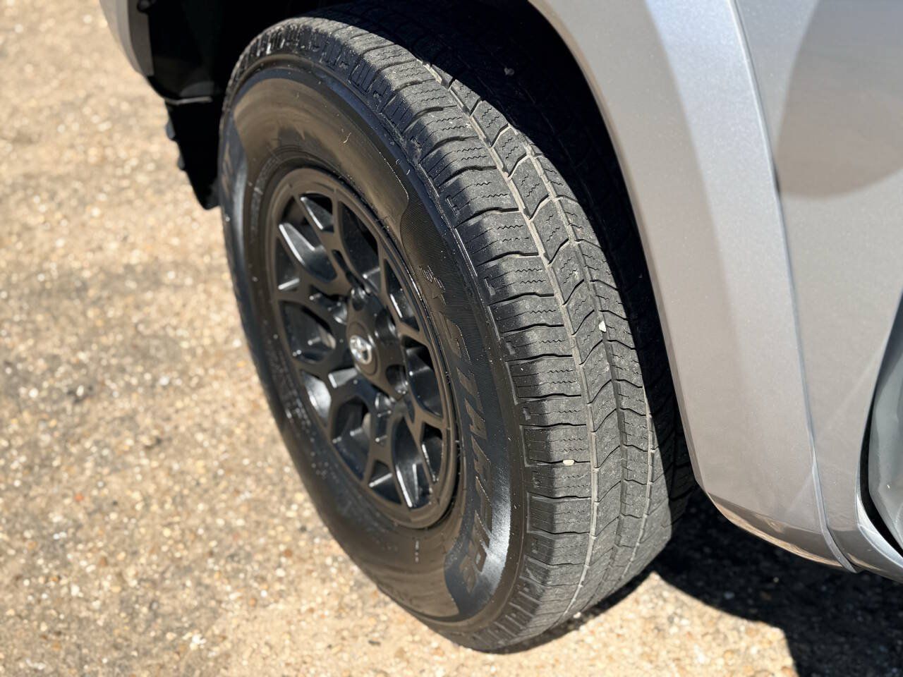 Used 2019 Toyota Tacoma SR5 RWD image 11