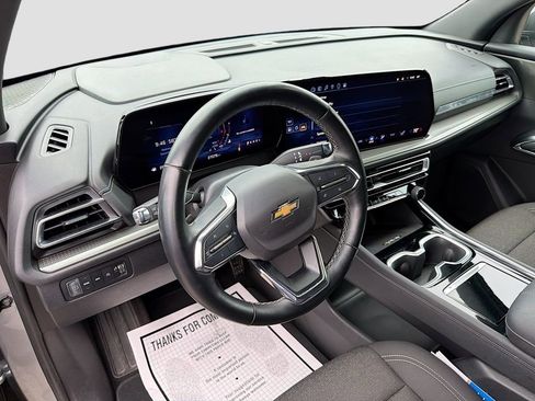 Used 2024 Chevrolet Traverse LT image 26