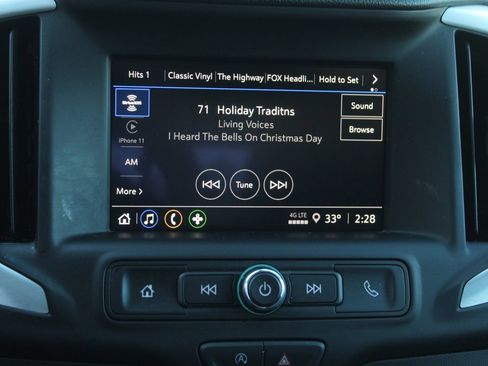 Used 2024 GMC Terrain SLE image 13