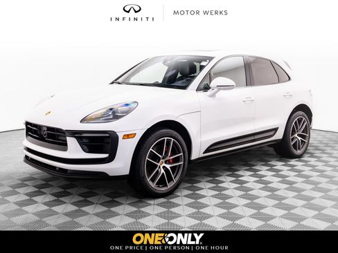 Used 2023 Porsche Macan S AWD/4WD image 1