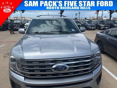 Used 2021 Ford Expedition Max XLT RWD image 2