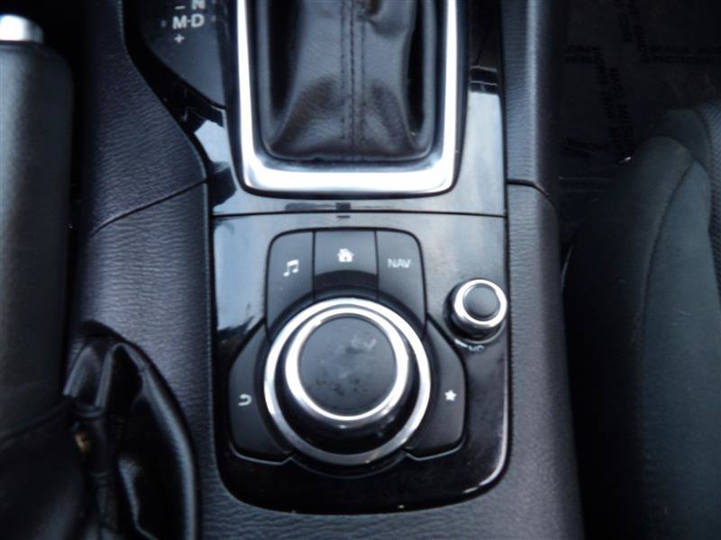 Used 2015 MAZDA MAZDA3 i Sport FWD image 18