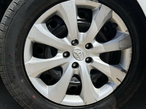 Used 2024 Toyota Corolla LE FWD image 10