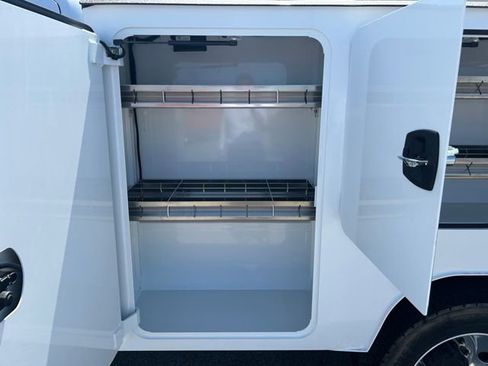 New 2026 Ford F550 4x4 Crew Cab image 14