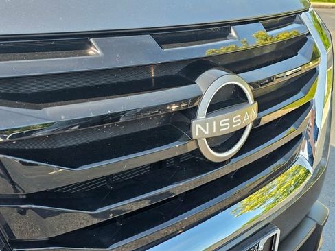 Used 2024 Nissan Pathfinder SV w/ Lighting Package (N92) AWD/4WD image 4