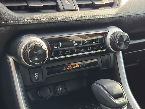 Used 2024 Toyota RAV4 XLE image 25