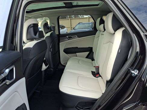 New 2026 Kia Sportage EX w/ EX Panoramic Sunroof Package AWD/4WD image 9