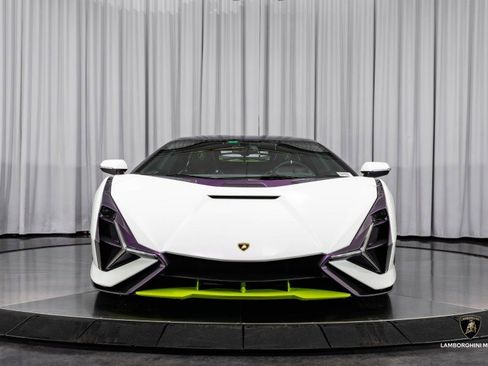 Used 2020 Lamborghini Sian Coupe image 7