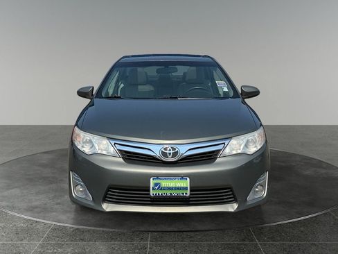 Used 2012 Toyota Camry XLE w/ Leather Pkg FWD image 2