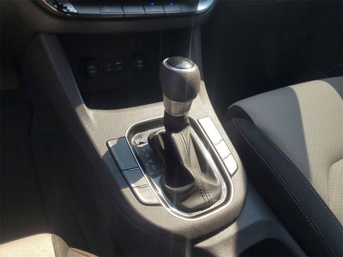 Used 2020 Hyundai Elantra GT image 23