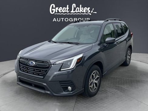Used 2023 Subaru Forester Premium AWD/4WD image 1