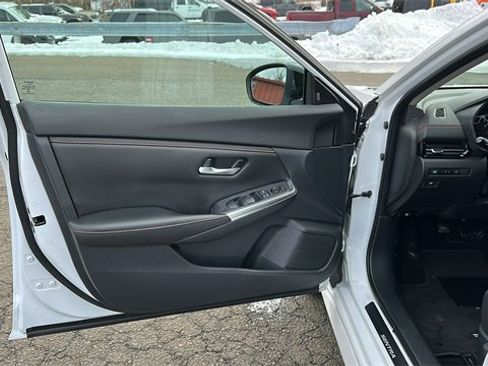 Used 2022 Nissan Sentra SR image 8