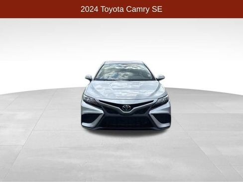 Used 2024 Toyota Camry SE FWD image 2