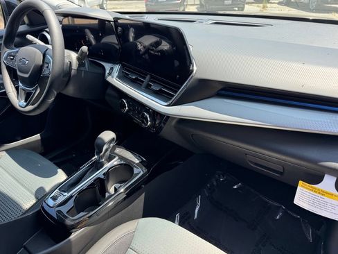 New 2026 Chevrolet Trax LT w/ Midnight Edition FWD image 7