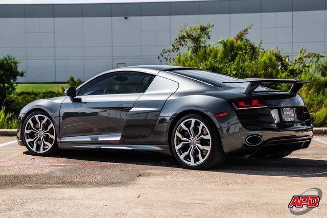 Used 2011 Audi R8 V10 AWD/4WD image 4