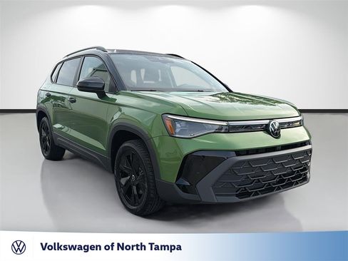New 2026 Volkswagen Taos SE FWD image 1