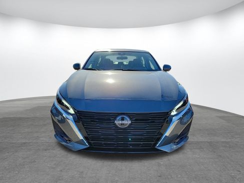 New 2025 Nissan Altima 2.5 SL image 2