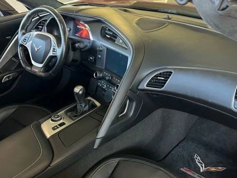 Used 2015 Chevrolet Corvette Z06 w/ 3LZ Preferred Equipment Group image 19