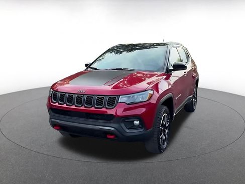 Used 2025 Jeep Compass Trailhawk AWD/4WD image 14