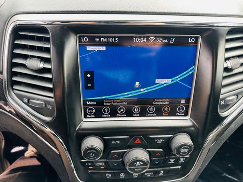 Used 2018 Jeep Grand Cherokee Overland AWD/4WD image 25