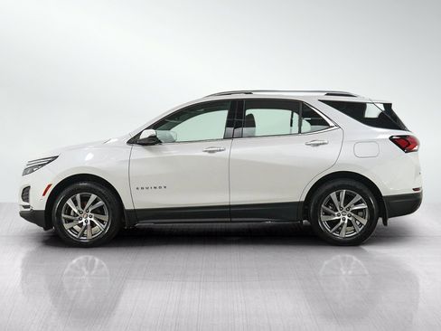 Used 2023 Chevrolet Equinox Premier AWD/4WD image 2