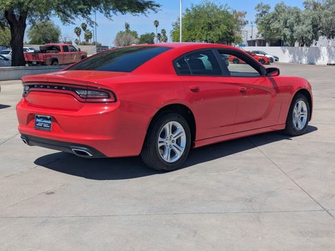 Used 2022 Dodge Charger SXT RWD image 4