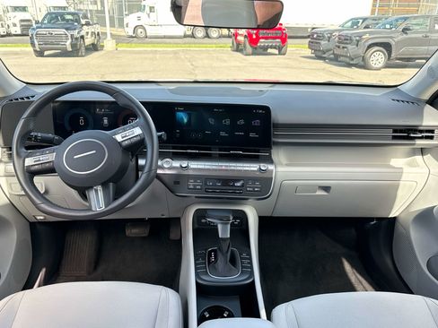 Used 2025 Hyundai Kona SEL AWD/4WD image 14