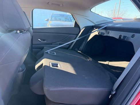 Used 2024 Hyundai Elantra SEL FWD image 33