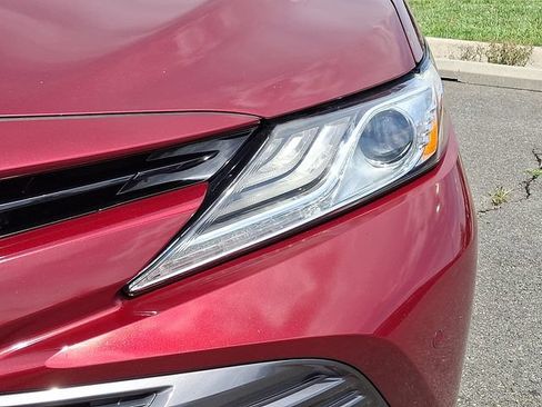 Used 2018 Toyota Camry XLE w/ Driver Assist Package FWD image 9