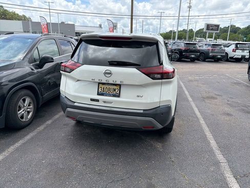 Used 2021 Nissan Rogue SV w/ Premium Package FWD image 6