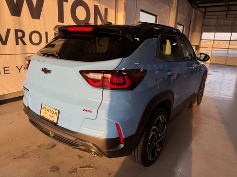 Used 2024 Chevrolet TrailBlazer RS image 32