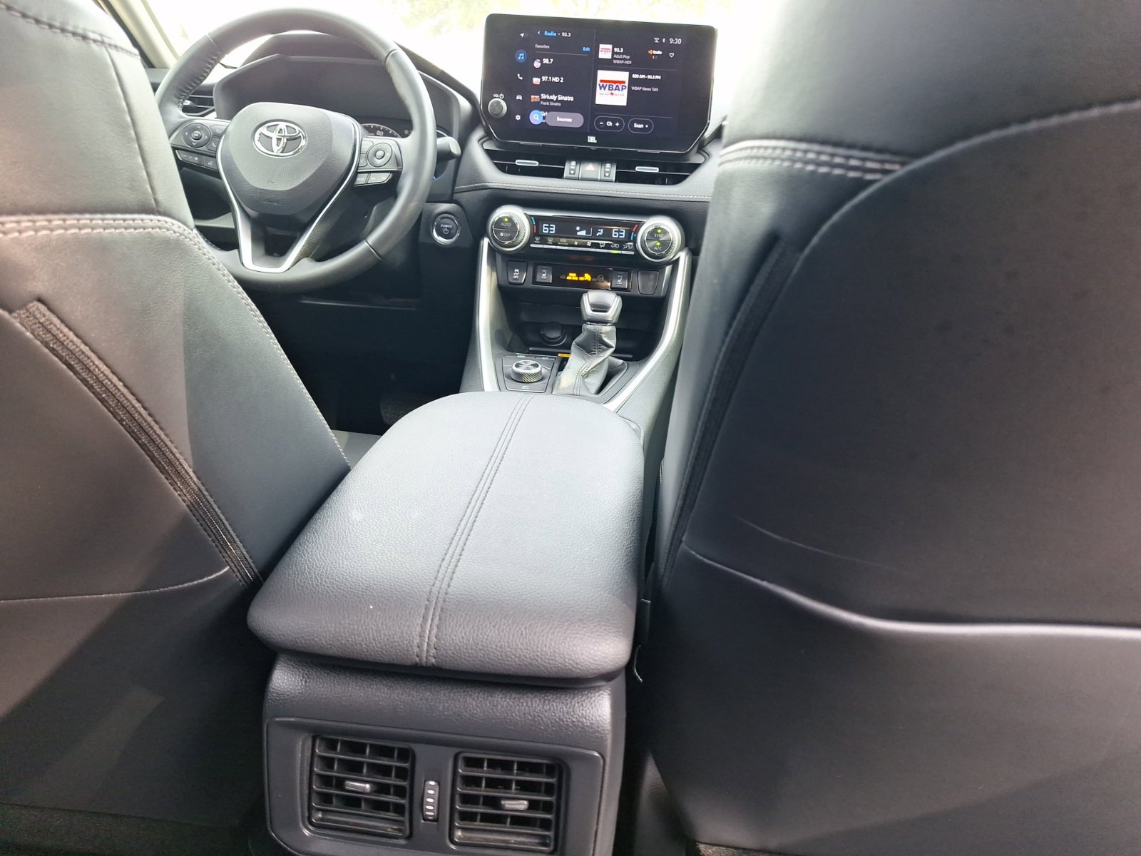 Used 2025 Toyota RAV4 XLE Premium w/ Weather Package AWD/4WD image 33