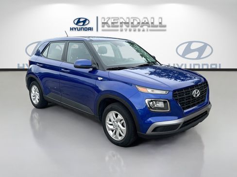 Used 2024 Hyundai Venue SE FWD image 1