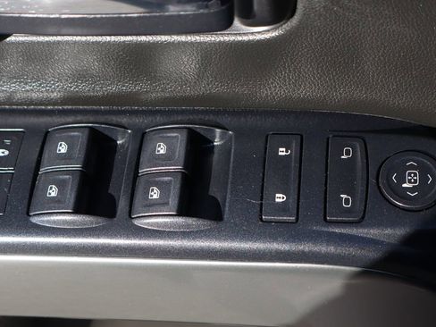 Used 2018 Chevrolet Silverado 1500 LT w/ All Star Edition image 17