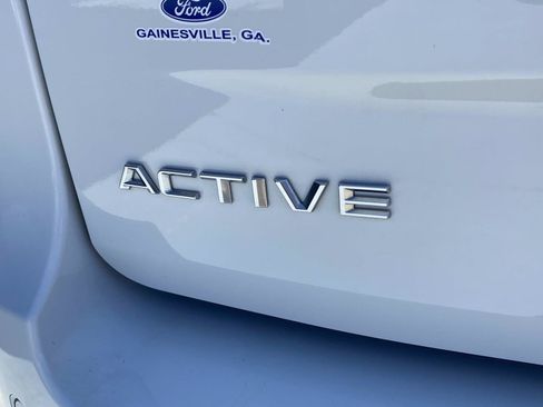 Used 2025 Ford Expedition Active AWD/4WD image 6