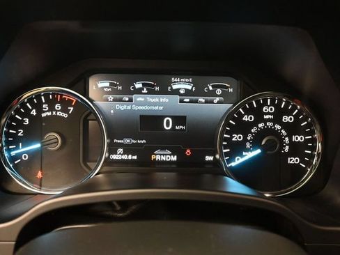 Used 2018 Ford F150 Platinum w/ Equipment Group 701A Luxury AWD/4WD image 33