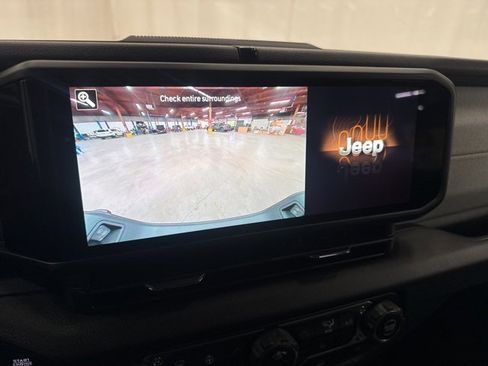 Used 2025 Jeep Gladiator Willys image 25