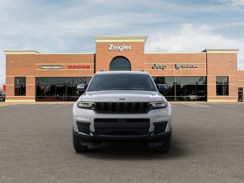 New 2025 Jeep Grand Cherokee L Altitude image 6