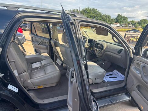 Used 2006 Toyota Sequoia Limited RWD image 5