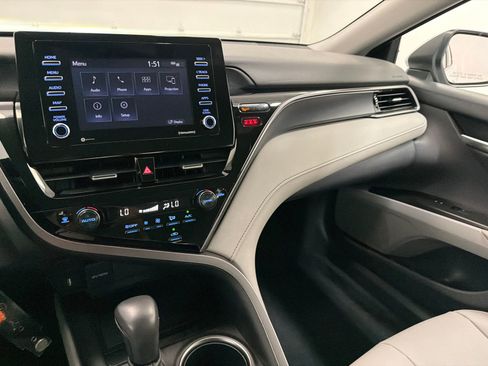 Used 2024 Toyota Camry SE FWD image 20