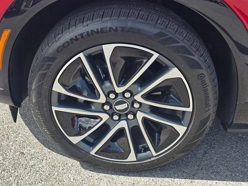 Used 2025 Cadillac Optiq Sport 1 AWD/4WD image 9