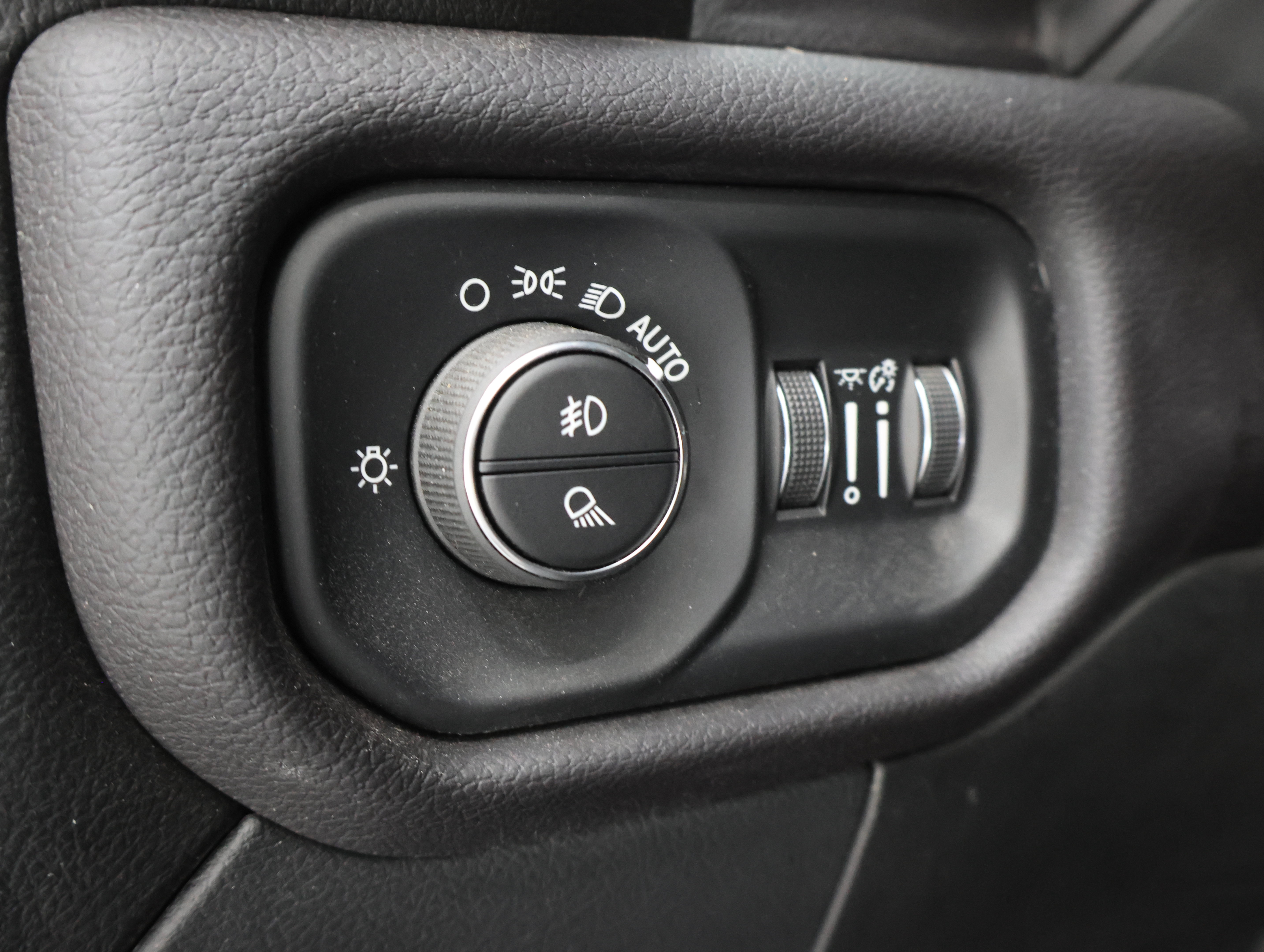 Used 2023 RAM 3500 Laramie AWD/4WD image 43