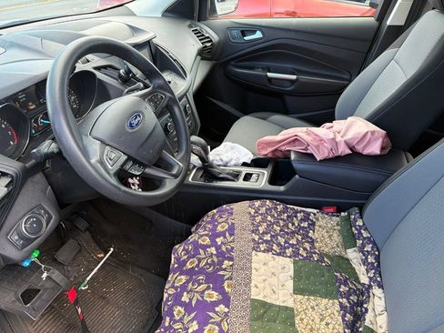 Used 2019 Ford Escape SE FWD image 9
