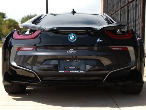 Used 2020 BMW i8 Coupe AWD/4WD image 10
